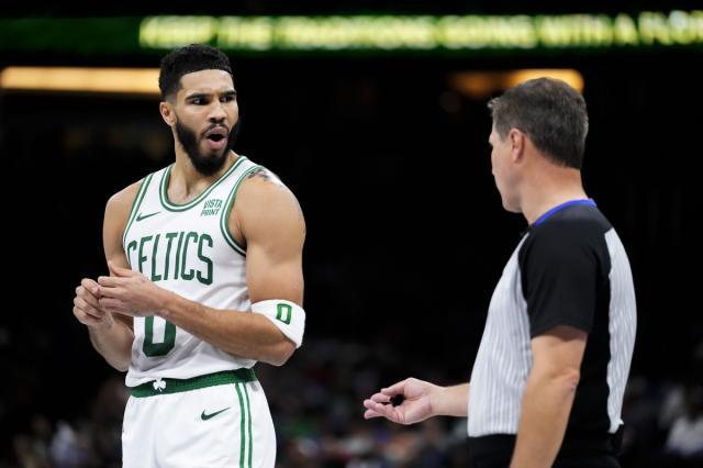 开云体育-绿军状态低迷进入疲劳期 季中赛突围只剩理论可能