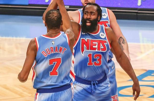 开云体育-哈登：雷霆时期的我和KD还年轻 现在我们是男人了